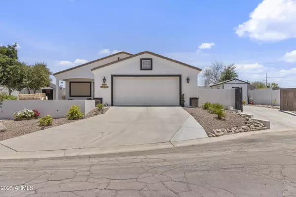 16013 S CORAL Road, Arizona City, AZ 85123