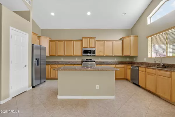 San Tan Valley, AZ 85144,3482 W SUNSHINE BUTTE Drive