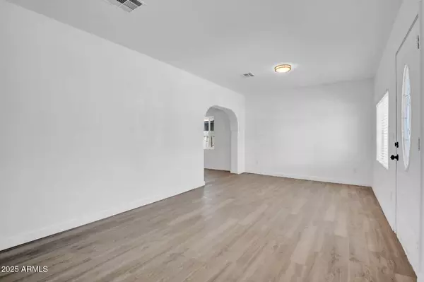 Mesa, AZ 85210,538 S MACDONALD --