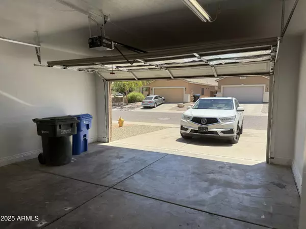 Phoenix, AZ 85041,910 W St Anne Avenue