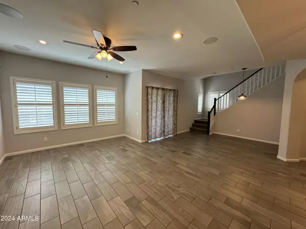 Phoenix, AZ 85050,3935 E ROUGH RIDER Road #1268