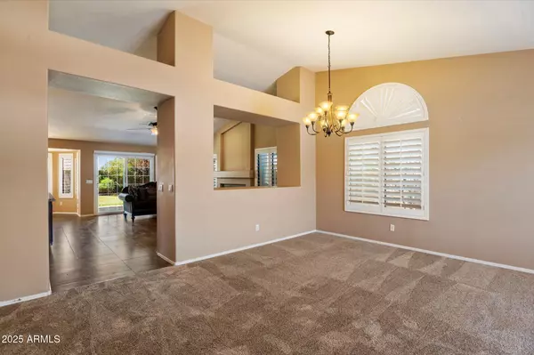 Phoenix, AZ 85032,4223 E DANBURY Road