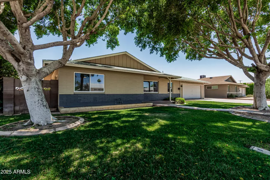 8315 E VERNON Avenue, Scottsdale, AZ 85257