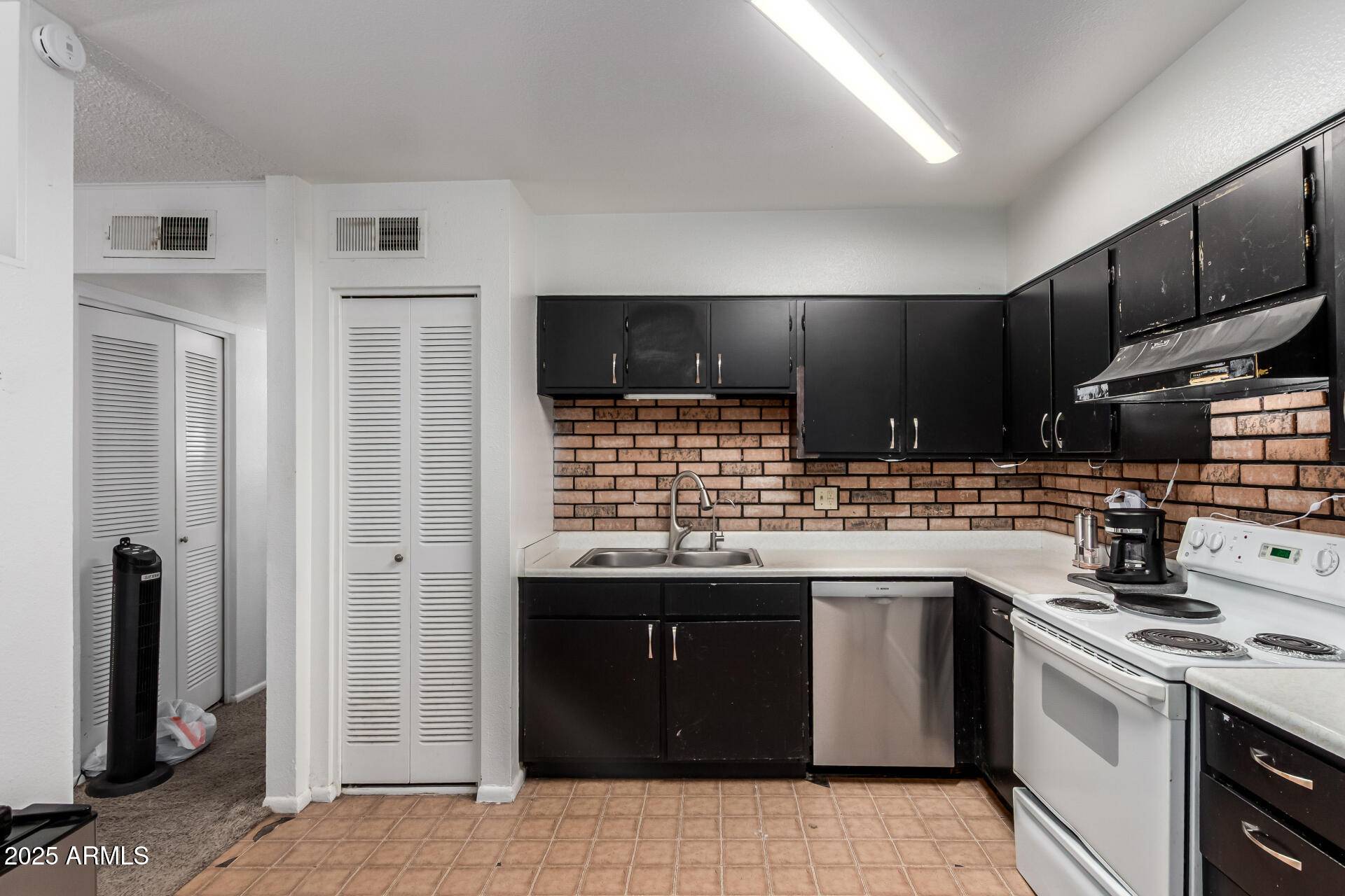 Mesa, AZ 85202,830 S DOBSON Road #86