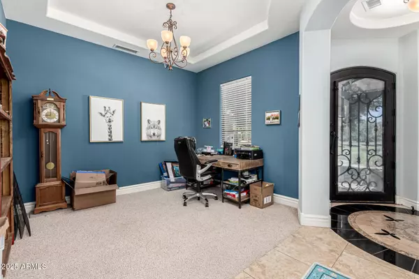 Phoenix, AZ 85042,3229 E MOUNTAIN VILLAGE Circle