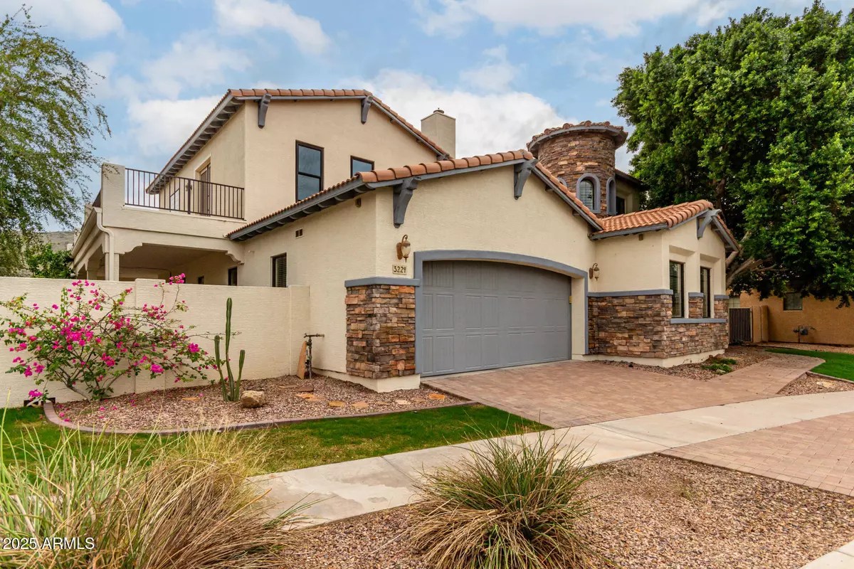 Phoenix, AZ 85042,3229 E MOUNTAIN VILLAGE Circle