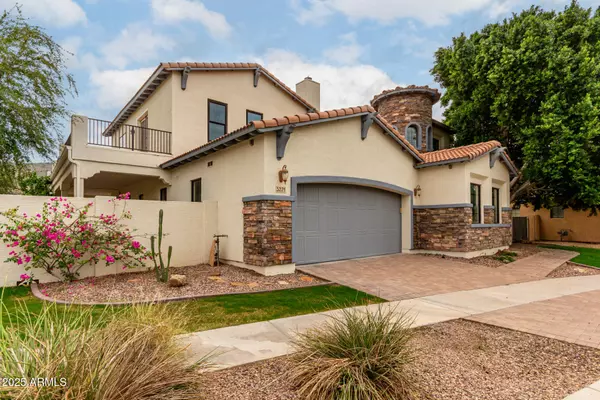 3229 E MOUNTAIN VILLAGE Circle, Phoenix, AZ 85042