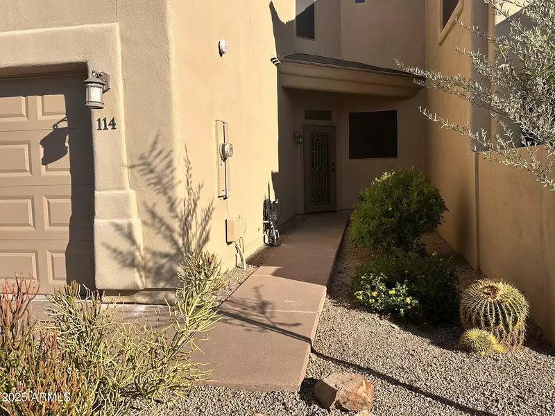 11022 N INDIGO Drive #114, Fountain Hills, AZ 85268