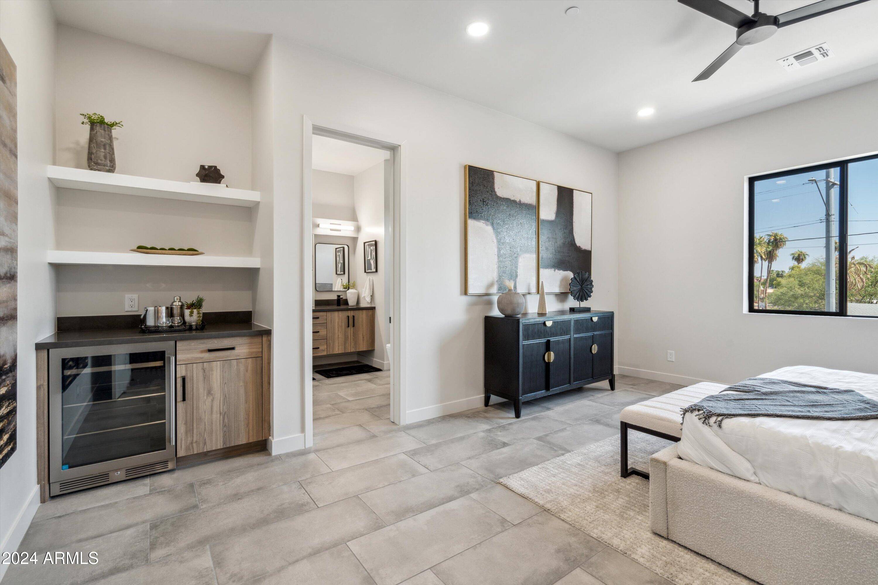 Phoenix, AZ 85004,377 E Windsor Avenue #24