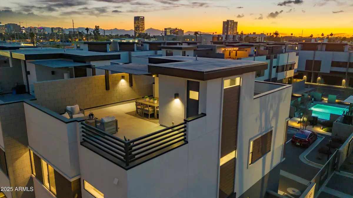 Phoenix, AZ 85004,377 E Windsor Avenue #24