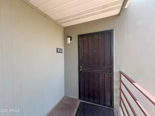 Scottsdale, AZ 85251,4620 N 68TH Street #104