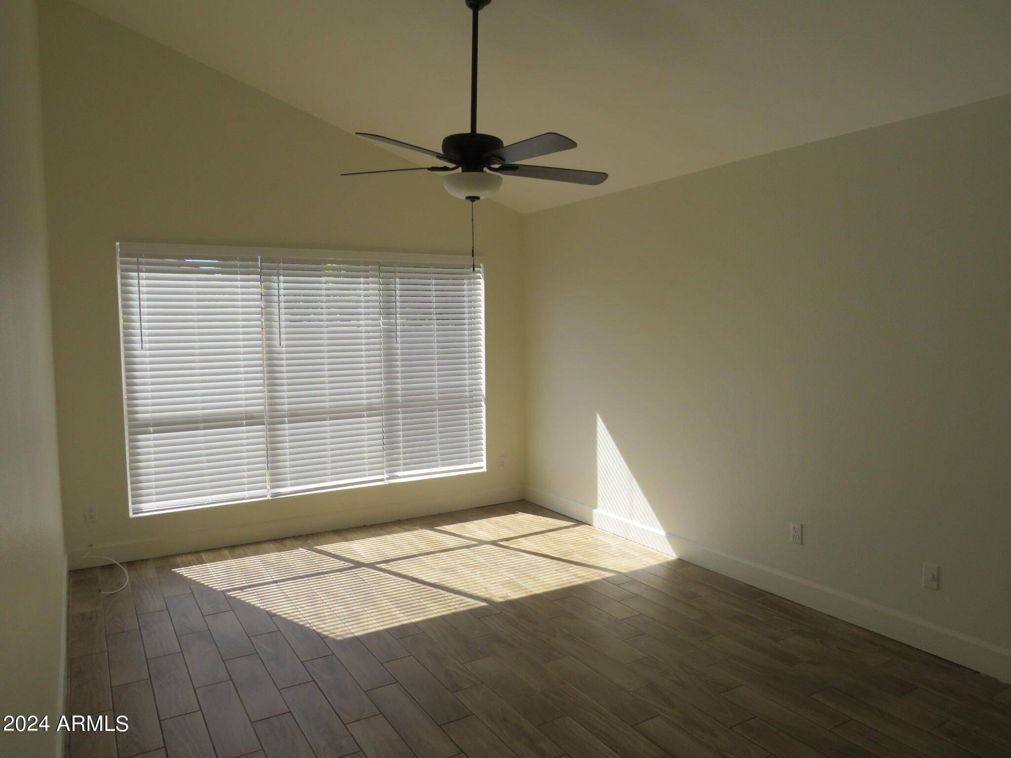 Phoenix, AZ 85024,19242 N 4TH Place