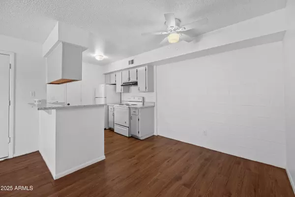 Phoenix, AZ 85016,2625 E INDIAN SCHOOL Road E #115