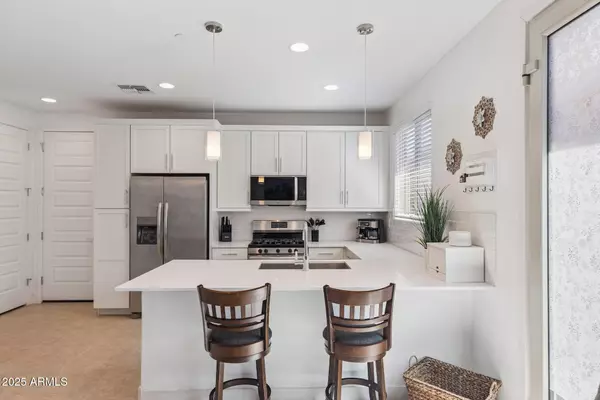9845 E TIBURON Avenue, Mesa, AZ 85212