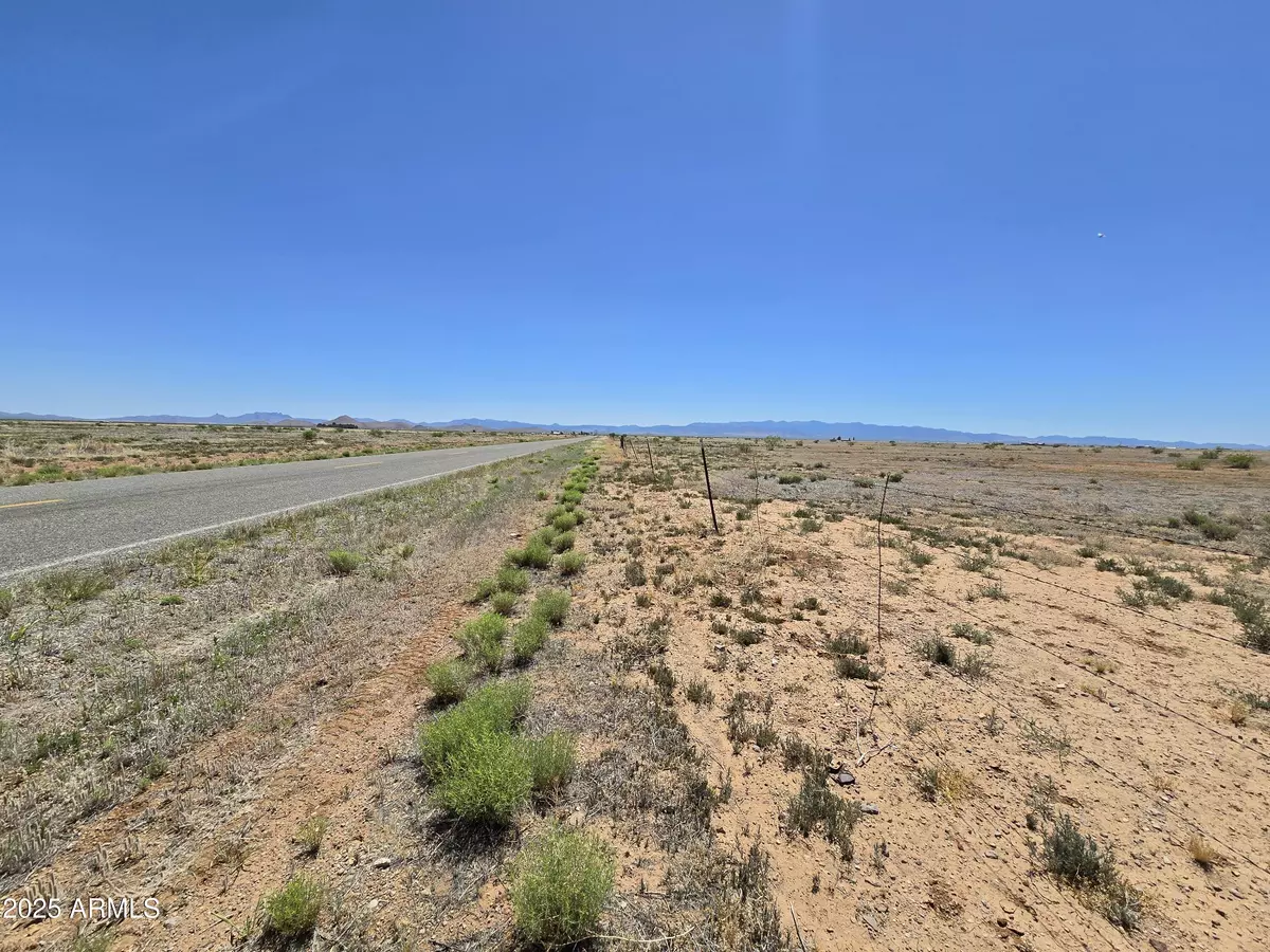 Willcox, AZ 85643,20 E Parker Ranch Road #-