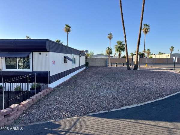Phoenix, AZ 85009,4211 W Roosevelt Street #1