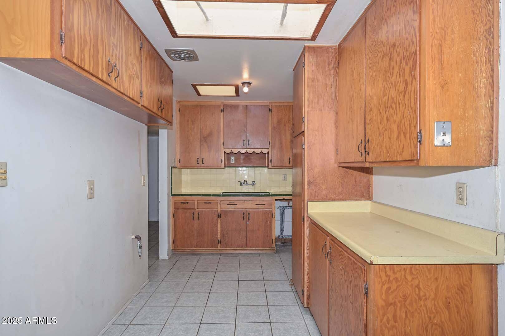 Phoenix, AZ 85020,829 E ECHO Lane