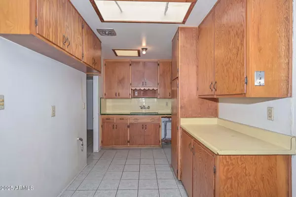 Phoenix, AZ 85020,829 E ECHO Lane