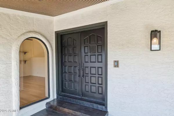 Phoenix, AZ 85023,1028 W INDIAN HILLS Place