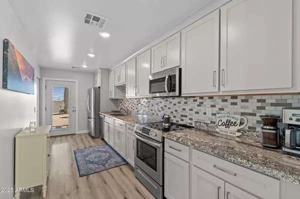 Wittmann, AZ 85361,21647 W LAURA Street