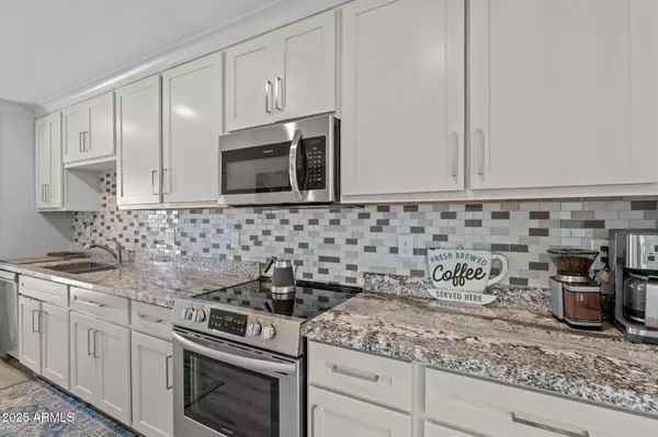 Wittmann, AZ 85361,21647 W LAURA Street