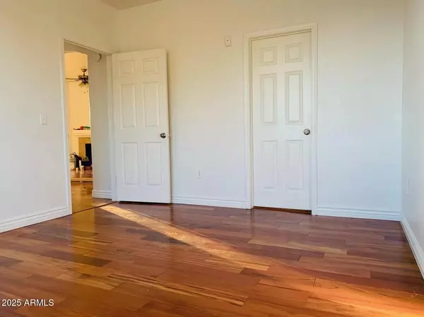 Phoenix, AZ 85008,5345 E VAN BUREN Street #304