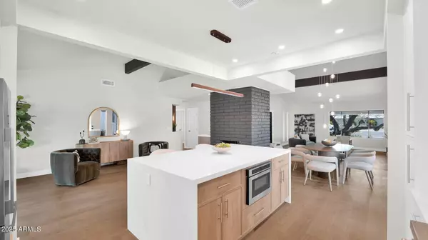 Scottsdale, AZ 85258,8540 E VIA DE LOS LIBROS --