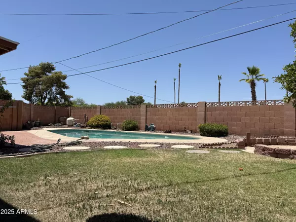 Scottsdale, AZ 85251,8214 E Hazelwood Street