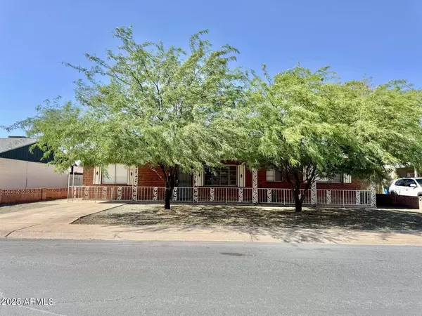 3006 W STELLA Lane, Phoenix, AZ 85017