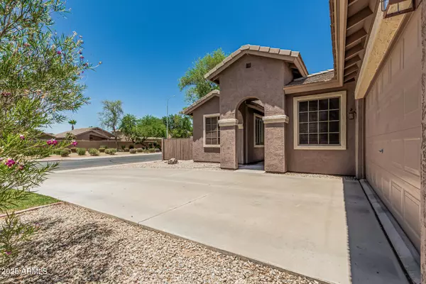 Chandler, AZ 85286,162 W RAVEN Drive