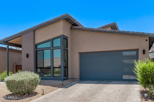 Phoenix, AZ 85042,939 E PASEO Way