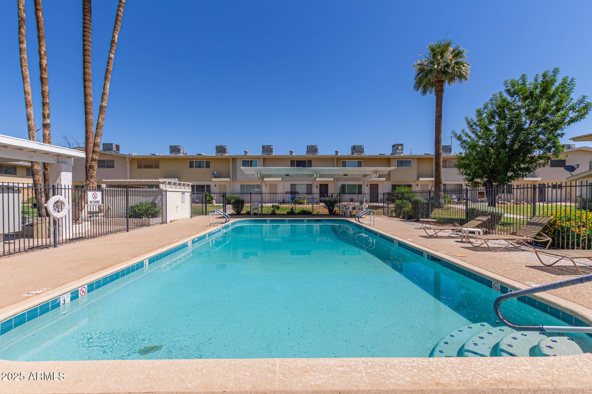 8211 E GARFIELD Street #J219, Scottsdale, AZ 85257