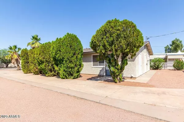 Apache Junction, AZ 85120,143 S Mountain Road