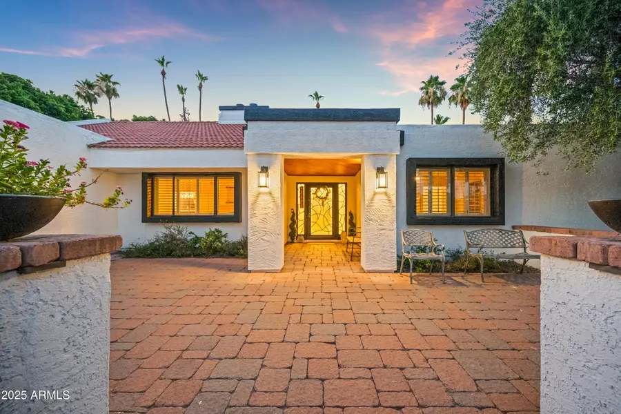 540 E CERCADO Lane, Litchfield Park, AZ 85340