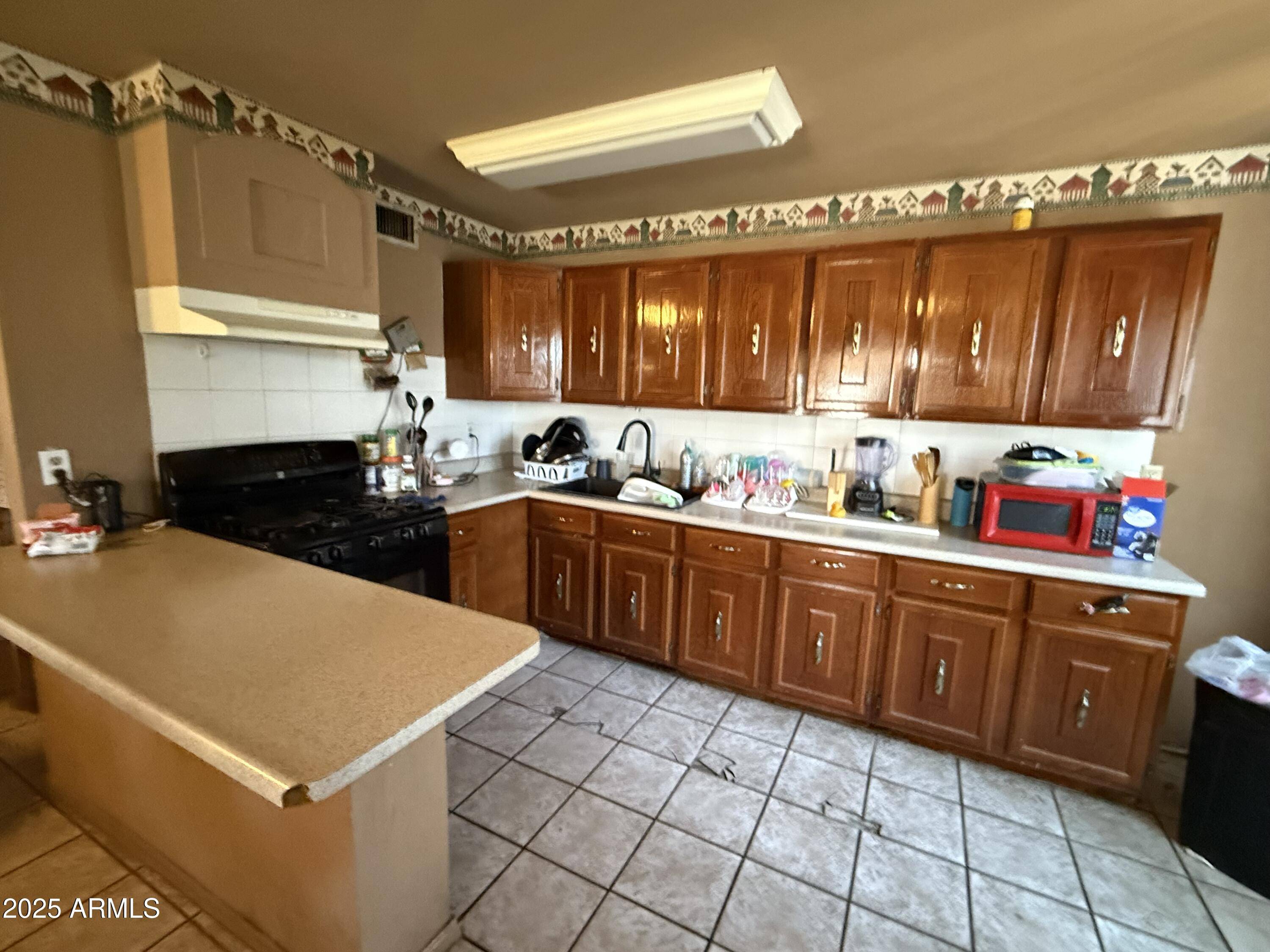 Phoenix, AZ 85019,3937 W Stella Lane