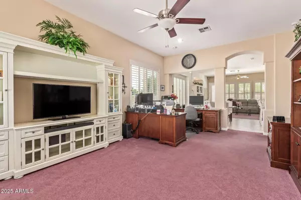 Gilbert, AZ 85233,667 N Cambridge Street