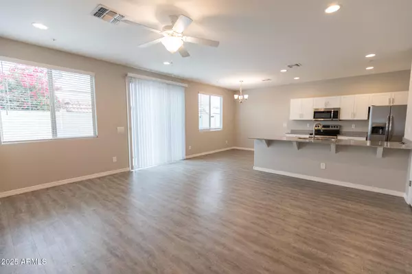 Phoenix, AZ 85018,2950 N 38TH Street #2
