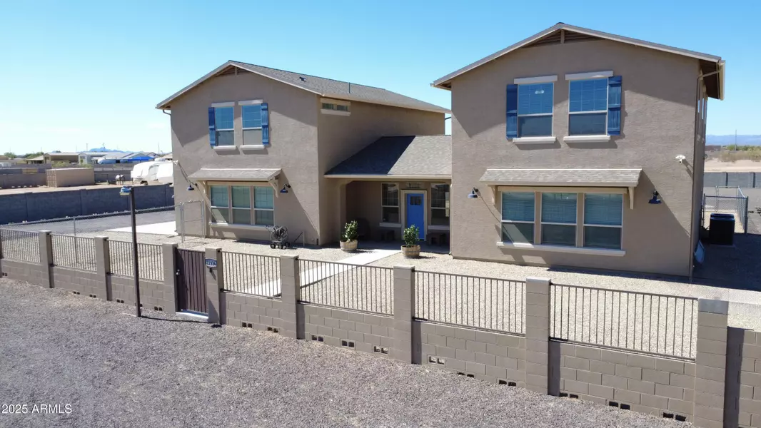 21936 W GAMBIT Trail, Wittmann, AZ 85361