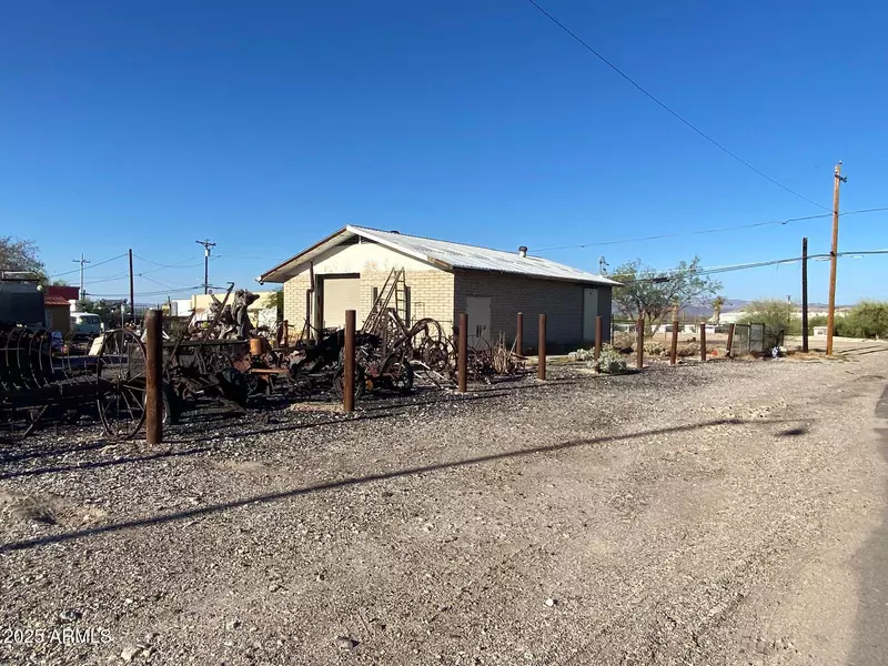 1402 N 2ND Avenue, Ajo, AZ 85321