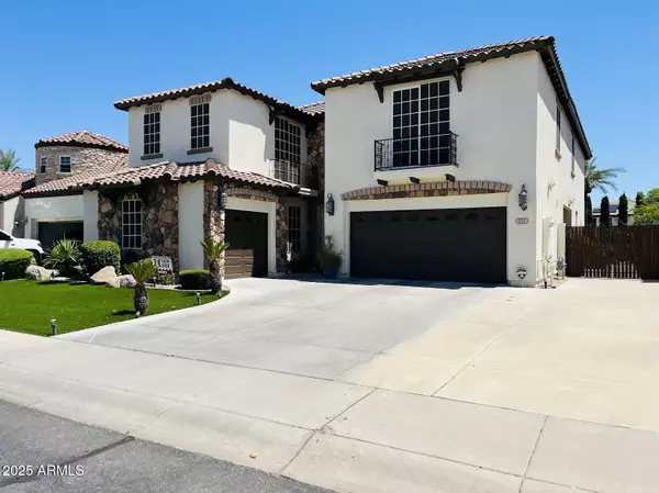 931 E CANYON Way, Chandler, AZ 85249