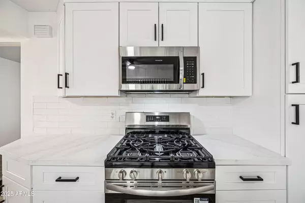 Mesa, AZ 85201,1728 W BENTLEY Street