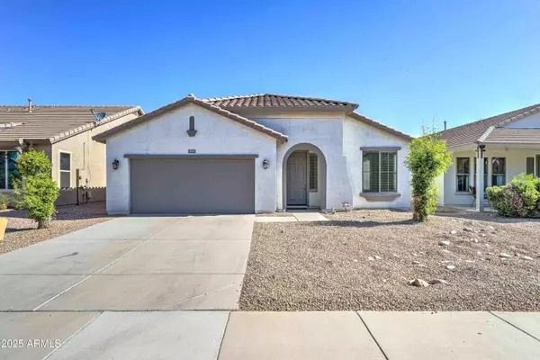 1120 W DESERT HOLLOW Drive, San Tan Valley, AZ 85143