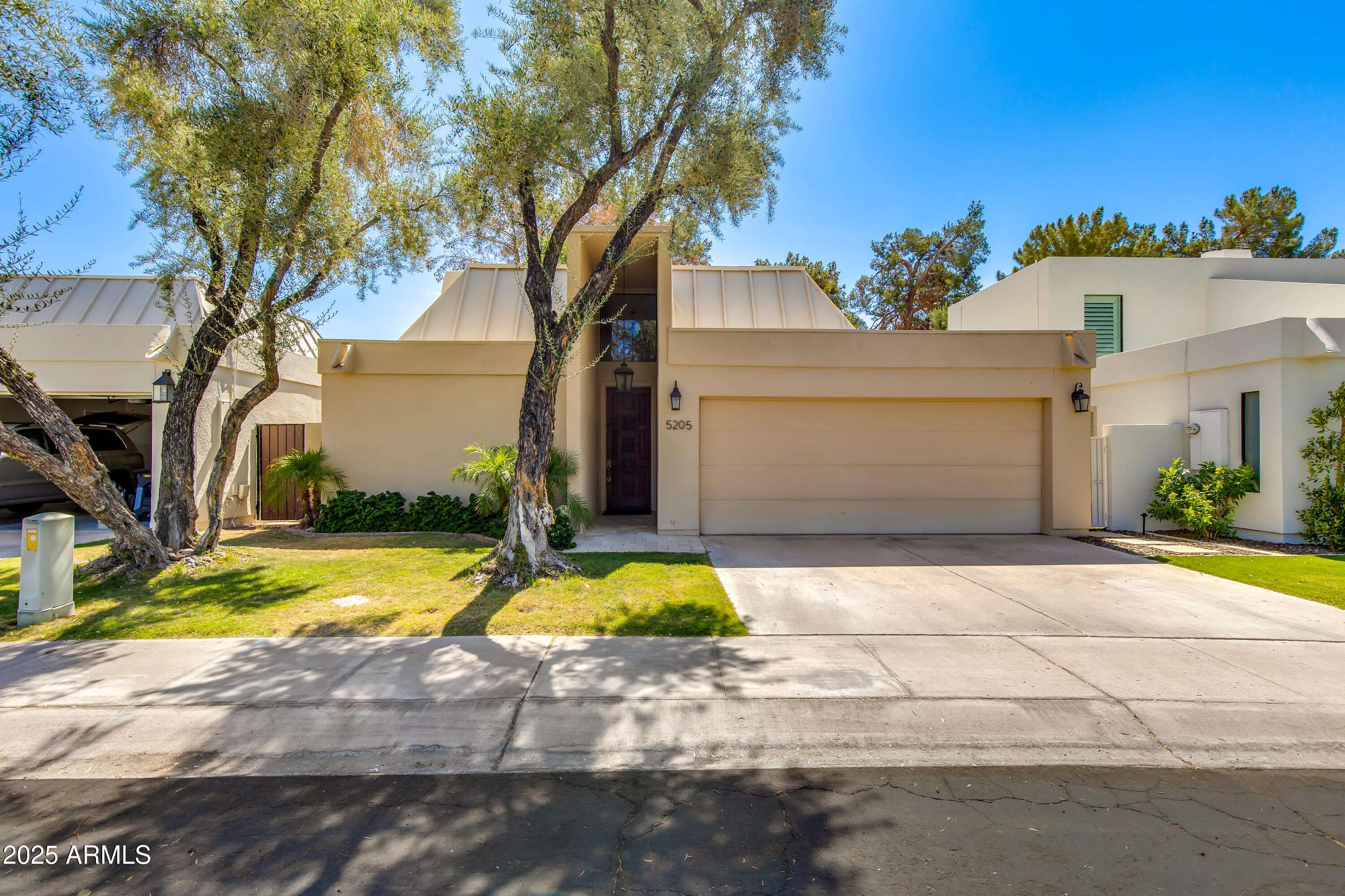 Phoenix, AZ 85016,5205 N 25TH Place