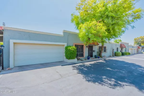 Phoenix, AZ 85014,6515 N 12th Place