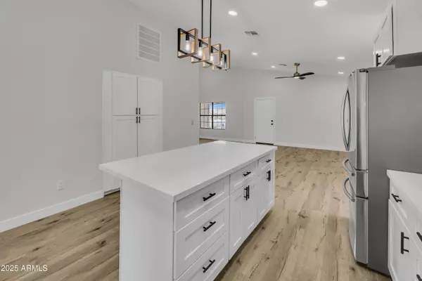 Phoenix, AZ 85044,3926 E COCONINO Street