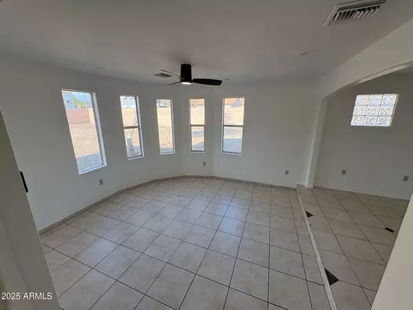 Phoenix, AZ 85021,1200 W COCHISE Drive