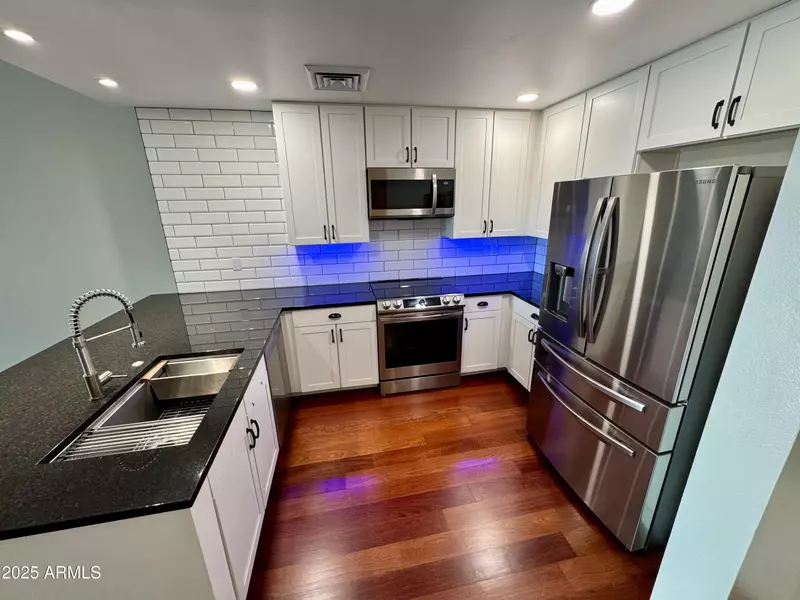 310 S 4TH Street #1803, Phoenix, AZ 85004