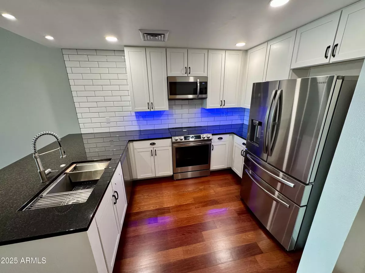 Phoenix, AZ 85004,310 S 4TH Street #1803