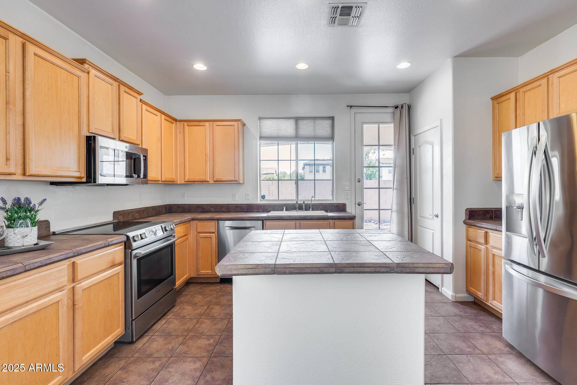 Chandler, AZ 85225,2085 E HULET Place