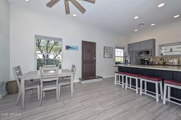 Phoenix, AZ 85007,915 W FILLMORE Street